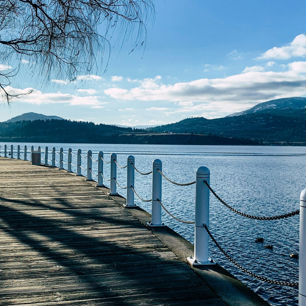 Image of the lakefront boardwalk in Kelowna